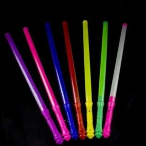 Bâton lumineux LED personnalisé promotionnel, bâtons lumineux clignotants pour Noël et les fêtes - Product Image 2