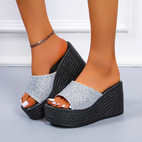 Chaussures d'extérieur, semelles en éponge, sandales de plage, paillettes pour le commerce extérieur, talons hauts, pantoufles à semelle épaisse à une seule ligne, été pour femmes