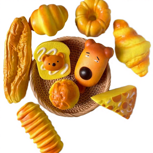 Juguetes blandos Kawaii al por mayor en stock, mini squishies de pan perfumados de elevación lenta para aliviar el estrés, alimentos para mayores de 14 años (PU) - Product Image 1