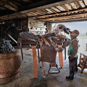Ensemble de selle de cheval en cuir Western avec arceau en bois, étriers marron gaufrés, pour le trail, le barrel racing et l'équitation, léger, prêt à être expédié - Product Image 4
