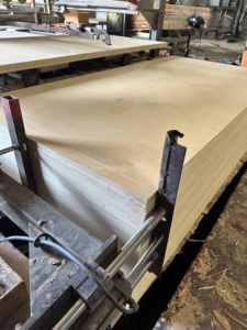 <strong>Birch</strong> Veneer Eco-Friendly Modern 18mm Plywood Sheet 4x8 <strong>Baltic</strong> <strong>Birch</strong> Core Poplar Core for Cabinet Furniture - Product Image 3