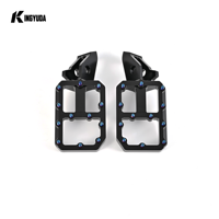 Repose-pieds en aluminium CNC pour Sur-Ron Ultra Bee Wide 62MM Bleu Brûlé Clouté Moto Tout-Terrain Électrique OEM Logo Laser Personnalisé Gratuit