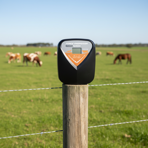 Électrificateur de clôture portable 2J avec écran LCD, batterie 12V, entrée <span class=keywords><strong>220V</strong></span>, et affichage de l'état de tension en forme de V - Product Image 1