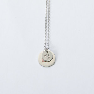 Collar de disco de moneda de acero inoxidable chapado en oro con estampado conmemorativo de pata de perro - Product Image 6