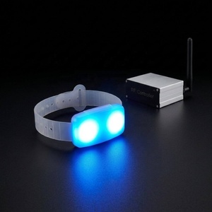 Bracelet LED à <span class=keywords><strong>t</strong></span>élécommande avec logo personnalisé, programmable RGB, pour concerts, événements sportifs, éclairage de foule - Product Image 1