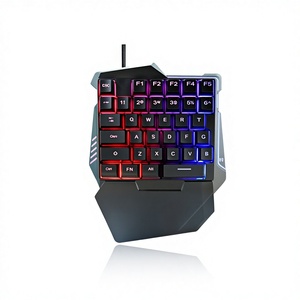 <span class=keywords><strong>Tastiera</strong></span> da <span class=keywords><strong>Gaming</strong></span> G7 <span class=keywords><strong>a</strong></span> <span class=keywords><strong>Una</strong></span> <span class=keywords><strong>Mano</strong></span>, Stile Battle Royale, Sensazione Meccanica, Cablata per PC, Retroilluminazione RGB, Tasti Colorati, Dedicata agli Esports - Product Image 1
