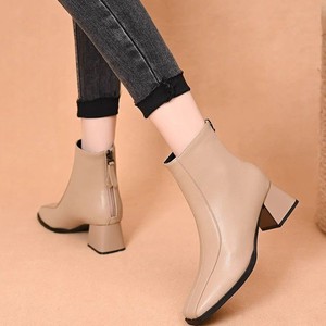 Stivali corti con tacco grosso retrò francese di nuovo stile 2025 da donna con tacco alto autunno inverno alla caviglia con cerniera posteriore a punta quadrata - Product Image 5