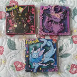 Vente en gros : Aimants de réfrigérateur en résine époxy 3D Pokémon Anime Monstre, avec base en bois, Boîte mystère, Boîte surprise, Autocollant magnétique, Jouet de collection - Product Image 3