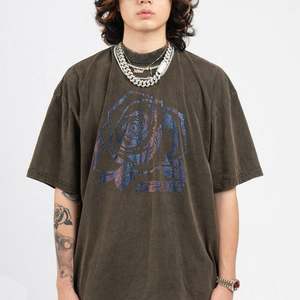 เสื้อยืดผู้ชายพิมพ์ลายวินเทจรุ่นเฮฟวีเวตผ้าฝ้าย100% ชุดแนวสตรีทผ้าถักลายตัวอักษรสำหรับฤดูร้อน - Product Image 1