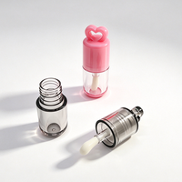 Flacon de brillant à lèvres transparent en forme de cœur de 3 ml, tube vide pour gloss à lèvres avec grand pinceau, emballage cosmétique personnalisé avec logo privé
