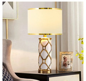 Sang Trọng Trang Trí Nội Thất Đèn Cạnh Giường Ngủ Gốm Cột Vải Chụp Đèn Bàn Đèn Văn Phòng Hiện Đại Trang Trí Bàn Cạnh Giường Ngủ - Product Image 1