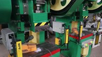CNCColgar Green J23-40T Kippbare Mechanische Kraftpresse 40 Tonnen Metall-Stanzmaschine