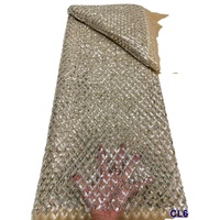 Großhandel Luxus Polyester Satin Big Hole Mesh Gestrickte Pailletten Bestickter Stoff Glänzende Pailletten Benutzer definierte Hochzeit Mädchen