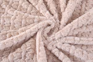 Tela Jacquard de piel de conejo sintética de pelo trenzado de lana de poliéster 100 reciclado para manta de invierno ropa de mujer - Product Image 2