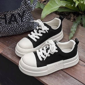 Zapatos de hombre 2026, nuevo estilo, de lona con cordones, de caña baja, versión moderna, con suela gruesa, que aumentan la altura, deportivos e informales. - Product Image 1