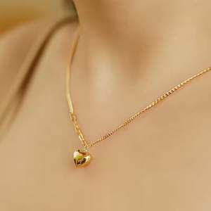 Collar de Plata de Ley 925 Chapado en Oro con Colgante de Corazón Tridimensional Simple, Joyería Fina para Mujer, Joyería de Oro de 18k Personalizada - Product Image 4