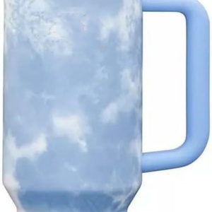 Vaso Térmico de 40oz con Asa, Diseño Tie-Dye, Tapa Antiderrames, Reutilizable, Aislamiento al Vacío, con Tapa y Pajitas - Product Image 2