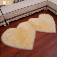 Tapis en peluche de luxe tapis lavable en forme de coeur tapis de chambre à coucher