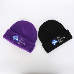 Bonnet crâne en acrylique tricoté avec logo personnalisable pour l'hiver avec broderie de créateur pour les voyages et les activités de plein air - Product Image 1