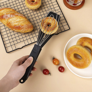Espátula y Pinzas 2 en 1 Antiadherentes <span class=keywords><strong>de</strong></span> Nylon y Acero Inoxidable para Cocinar, Pinzas para Freír Carne, Voltear Pescado y Ensaladas - Product Image 2
