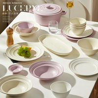 Service de table en porcelaine de style nordique avec logo personnalisé, utilisation pour les fêtes et les mariages, comprend un kit d'ustensiles