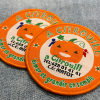 Patch Tessuto Personalizzato con Logo Ricamato 3D Termoadesivo o Autoadesivo per Cappelli, Felpe, Jeans, Borse, Zaini