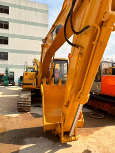 รถขุดตีนตะขาบ CAT รุ่น 320BL ขนาด 20 ตัน พร้อมระบบ PLC ความจุบุ้งกี๋ 1 ลูกบาศก์เมตร เครื่องยนต์ เกียร์ มอเตอร์ และบุ้งกี๋ขุด - Product Image 6