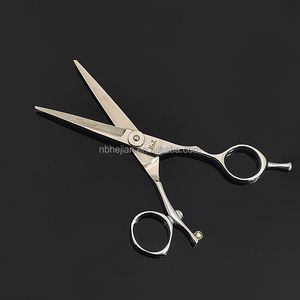 Tijeras de peluquero giratorias dobles de 5,75 pulgadas, tijeras de peluquero para uso en salón, acero 440C de belleza - Product Image 3