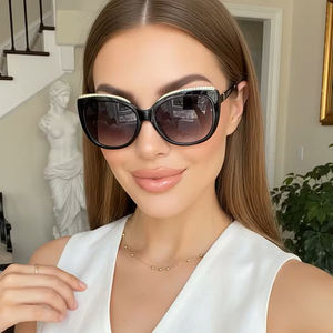 แว่นกันแดดผู้หญิงทรงหรูหรา รุ่นใหม่ ปี <span class=keywords><strong>2026</strong></span> ป้องกันรังสียูวี 400 แบรนด์หรู ทรงผีเสื้อ ขนาดใหญ่ ทรงแคทอาย สำหรับกิจกรรมกลางแจ้ง - Product Image 2