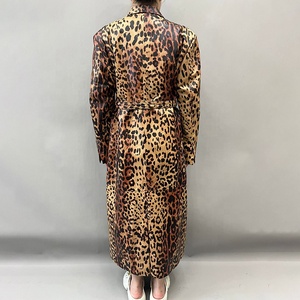 2024 moda di alta qualità <span class=keywords><strong>in</strong></span> vera <span class=keywords><strong>pelle</strong></span> <span class=keywords><strong>in</strong></span> vera <span class=keywords><strong>pelle</strong></span> <span class=keywords><strong>Trench</strong></span> Overcoat cintura lungo cappotto di <span class=keywords><strong>pelle</strong></span> di pecora per le donne - Product Image 4