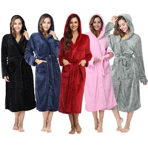 Benutzer definierte klassische Design Flanell Robe Frauen Bademantel Kapuze Pyjamas Fleece Robe mit Kapuze