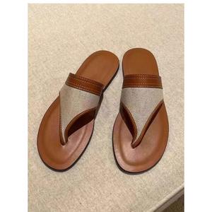 Sandales plates décontractées pour femmes, nouvelles sandales de plage rétro pour les vacances 2026 et pantoufles - Product Image 4