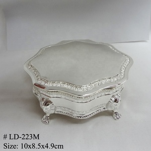 Elegant Shiny Silver Metal Jewelry <strong>Trinket</strong> <strong>Box</strong> - Product Image 1