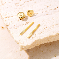 Accessoires de bijouterie fine : Pièce de fixation pour boucles d'oreilles à visser en or massif 18 carats (écrou et tige)