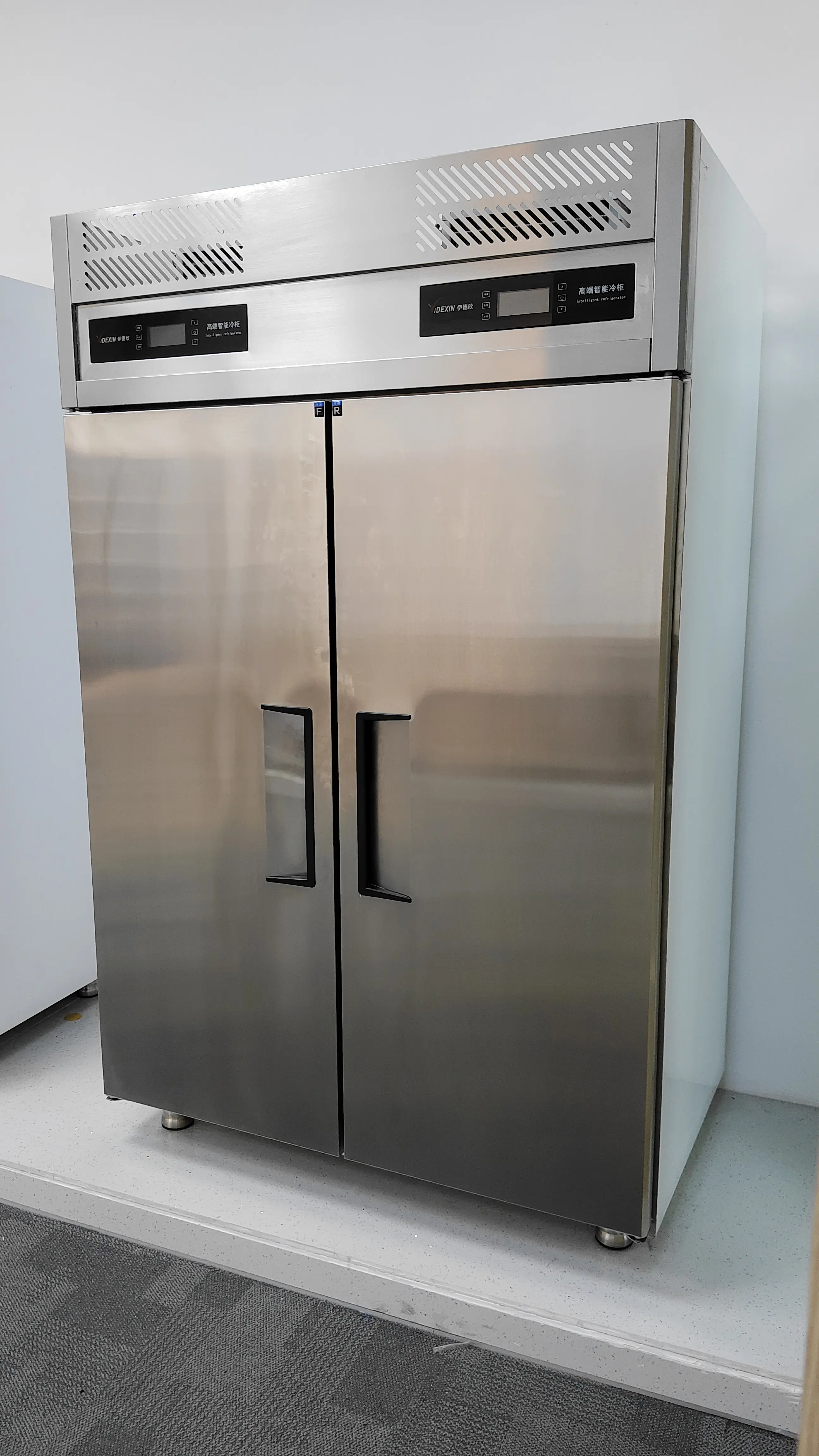 Электронный коммерческий холодильник с 2 дверями, левая и правая нержавеющая сталь, воздушное охлаждение, морозильная камера для мороженого