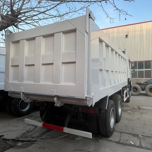 Camion benne Howo d'occasion de haute qualité, 6x4, 10 roues, 371 CV, disponible à la vente - Product Image 3