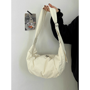 Sac à bandoulière pour femme, couleur unie blanc cassé, fermeture éclair, résistant à l'eau, sac à bandoulière décontracté pour tous les jours, grande capacité - Product Image 1