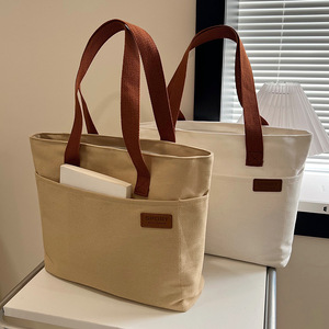 Sac fourre-tout en toile pour shopping de voyage multifonctionnel personnalisé de qualité supérieure au design tendance pour usage promotionnel - Product Image 1