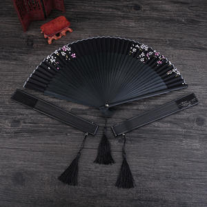 Éventail pliant japonais de style Edo de 42 cm, peint à <span class=keywords><strong>la</strong></span> main, avec manche en bambou et motif de fleurs de cerisier antique - Product Image 4