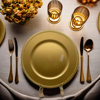 Assiettes de présentation en plastique PP pigmenté plaqué or de haute qualité, 13 pouces, style classique, pour événements de mariage, usage domestique/restaurant, vente en gros