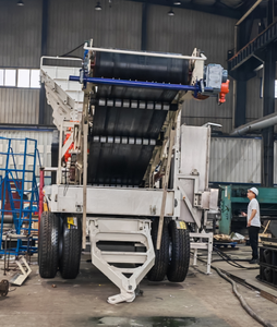 Frantoio a Doppio Rullo Mobile TIANKE per Estrazione del Carbone con Controllo PLC, Motore AC, Capacità 2000 Tph per Cave di Pietra in Cina - Product Image 3