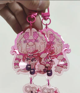 उच्च गुणवत्ता अनुकूलित रचनात्मक डबल पक्षीय कीचेन एनीमे होलोग्राफिक ग्लिटर एपॉक्सी स्पष्ट कस्टम एक्रिलिक आकर्षण केपॉप के लिए - Product Image 3