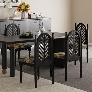 Chaise de salle à manger en bois massif de style vintage français, rembourrée de noir avec motif doré, pour la maison ou les restaurants - Product Image 4