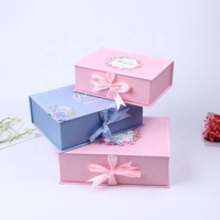 Vente en gros joli emballage en papier trois pièces dans une boîte-cadeau d'anniversaire de mariage pour le stockage de fleurs douces de fête de la Saint-Valentin