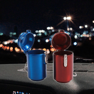 Nuevo Cenicero Portátil Mini de Acero Inoxidable <span class=keywords><strong>Funway</strong></span> con Forma de Botella de Cola, Moderno Llavero para Viajes, Uso en Exteriores, Hogar y Coche, Resistente al Viento - Product Image 3