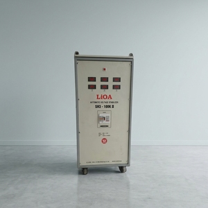 Stabilisateur de tension automatique triphasé LiOA SH3 100K II 100 kVA, régulation de phase indépendante pour machines haute performance - Product Image 1