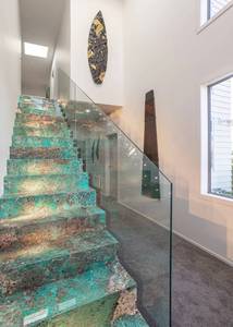 หินควอทซ์ซอไนท์ขัดเงาหินอ่อนสีเขียวหรูหราทันสมัยกันน้ำสำหรับในร่มผนังหุ้มโต๊ะกราฟิก - Product Image 4