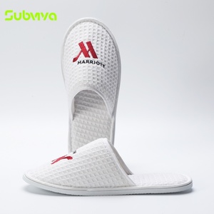 Pantuflas de <span class=keywords><strong>Hotel</strong></span> Blancas de Lujo de 5 Estrellas con Logotipo Personalizado, Antideslizantes, Ecológicas y Desechables para Huéspedes de <span class=keywords><strong>Hotel</strong></span> - Product Image 1