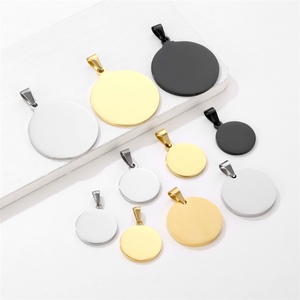 Pendentif personnalisé en acier inoxydable gravé, forme ovale ou ronde - Product Image 2