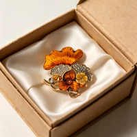 Bros Logam Kristal Zirkon Berlapis Enamel Kuning Amber Gradasi, Hiasan Bunga Ginkgo Bordir Miao Buatan Tangan Kelas Atas